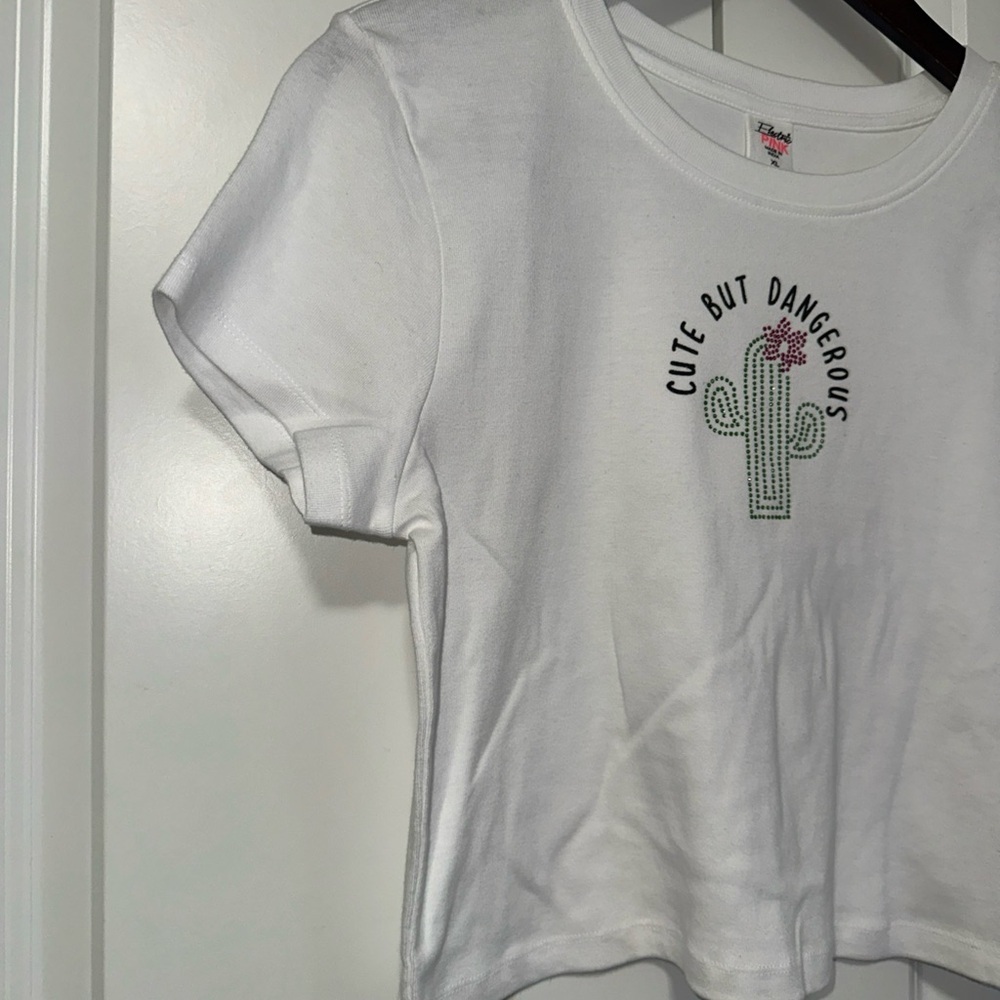 Electric PINK Cute But Dangerous Soft Cropped T Shirt XL NWT - Picture 2 of 4